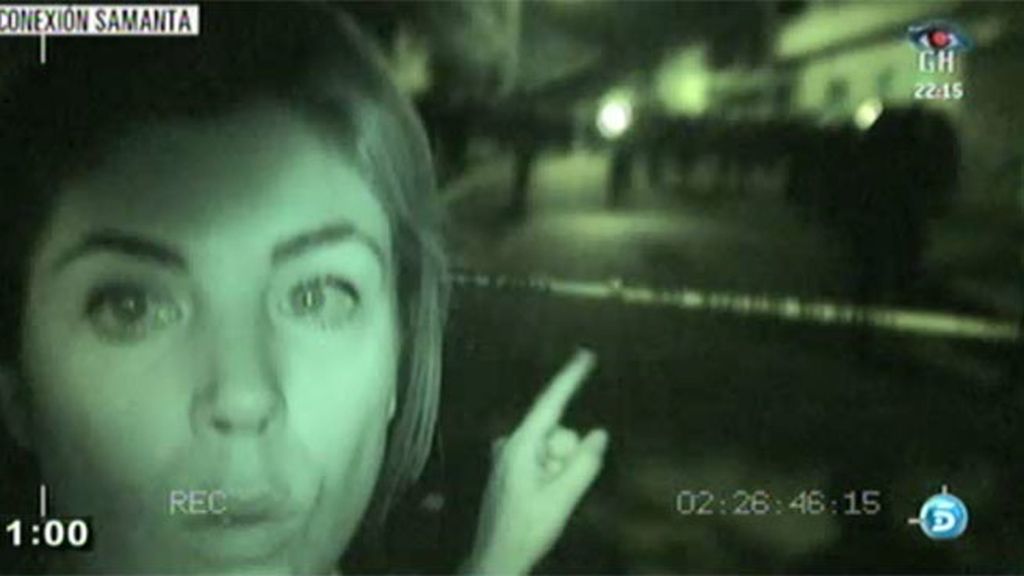 Samanta Villar asiste a una operación policial contra La Mara 18