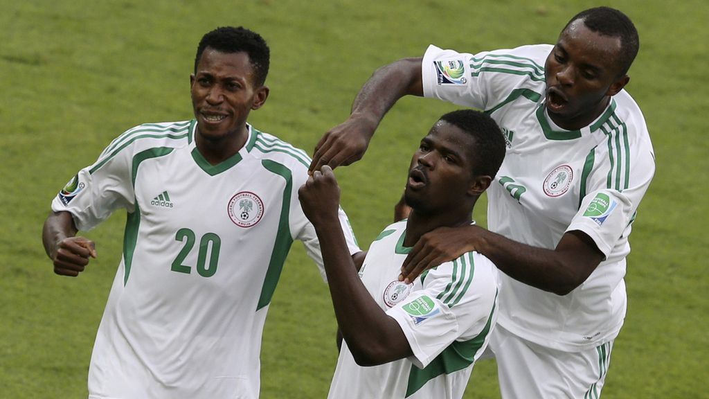Gol: Tahití 0-1 Nigeria (min.5)