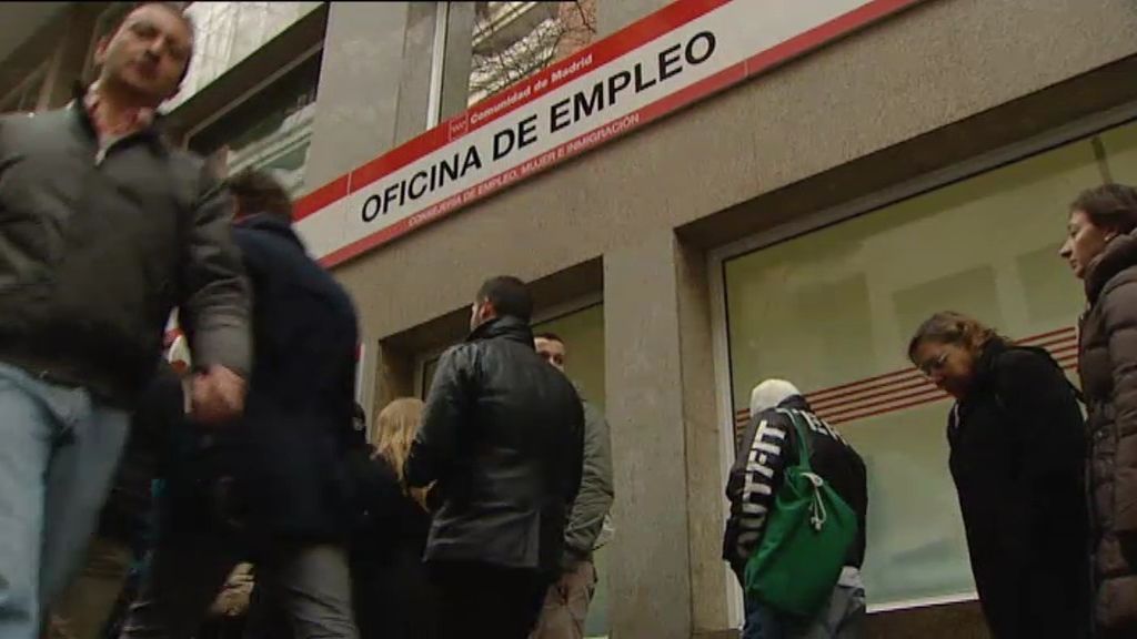 La UE pide a España recortar las pensiones y subir el IVA