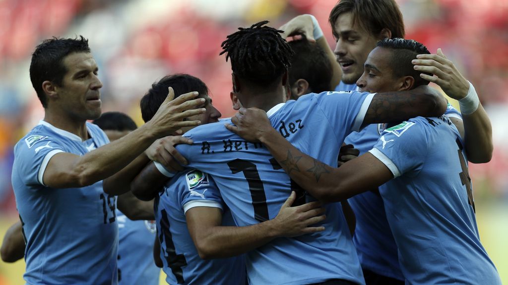 Gol: Uruguay 2-0 Tahití  (min.24)