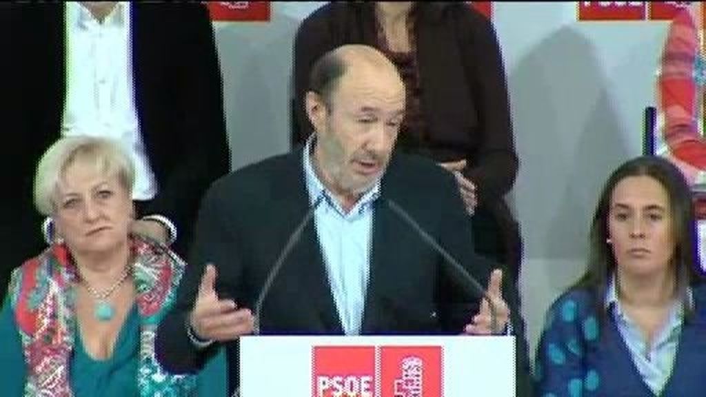 Rubalcaba se postula a liderar el PSOE con un proyecto de "cambio y unidad"