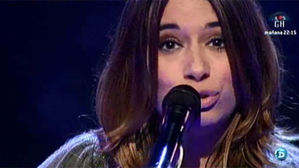 Paula canta 'Sólo tú' para Noelia