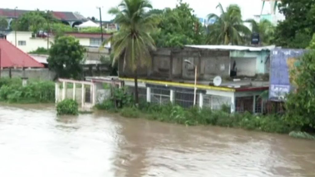 La tormenta tropical 'Fernand' deja 13 muertos en México