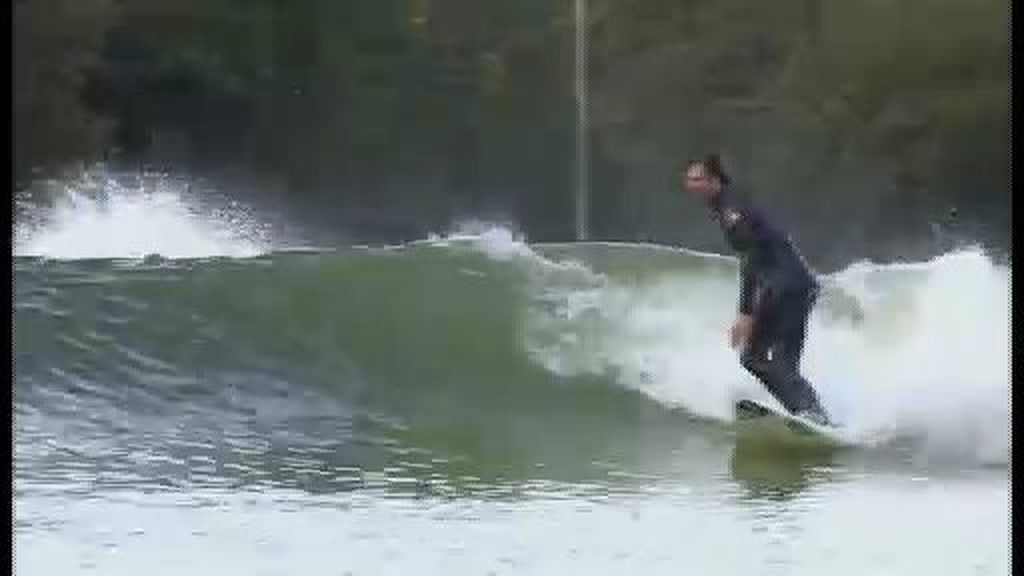 Una ola gigante y artificial para disfrutar del surf en cualquier circunstancia