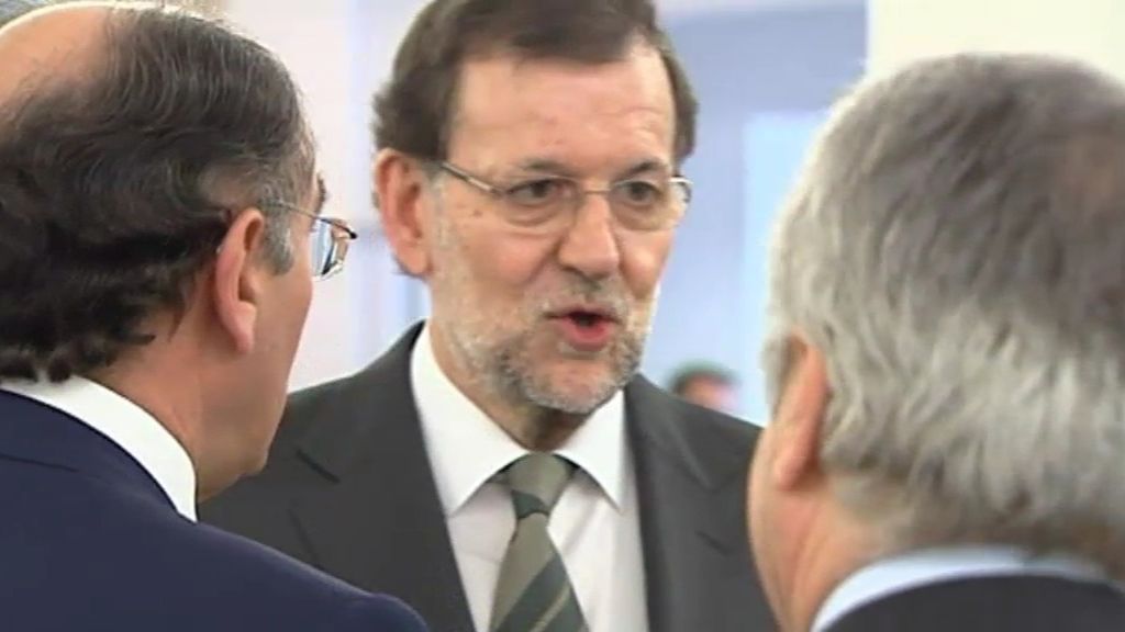 Rajoy traslada a la elite empresarial que seguirá gobernando ajeno al 'caso Bárcenas'