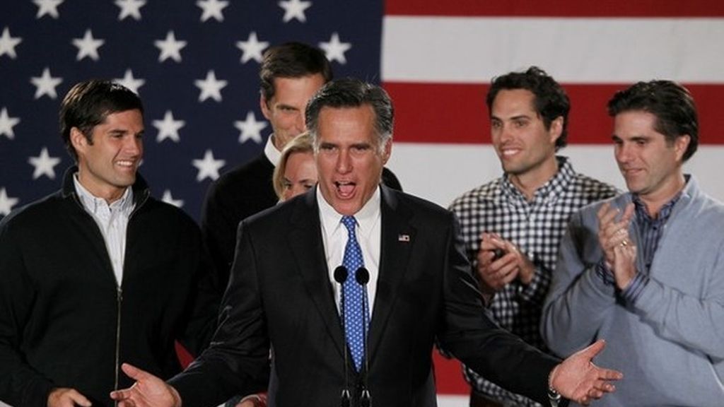 Mitt Romney gana en Iowa por un estrecho margen de ocho votos