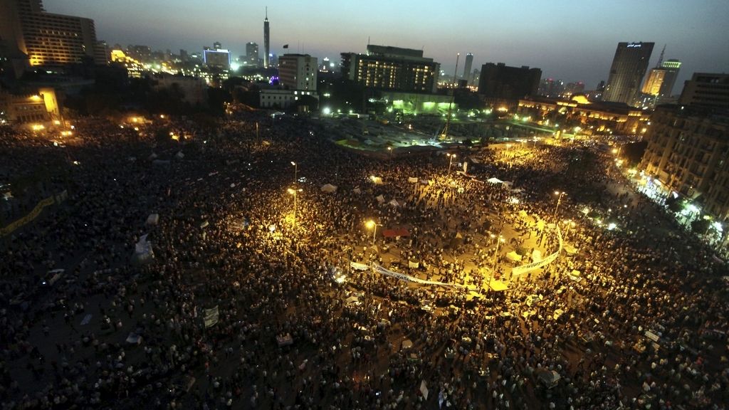 Miles de egipcios toman la plaza Tahrir contra la sentencia de Mubarak