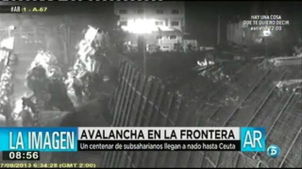 Avalancha en la frontera de Ceuta