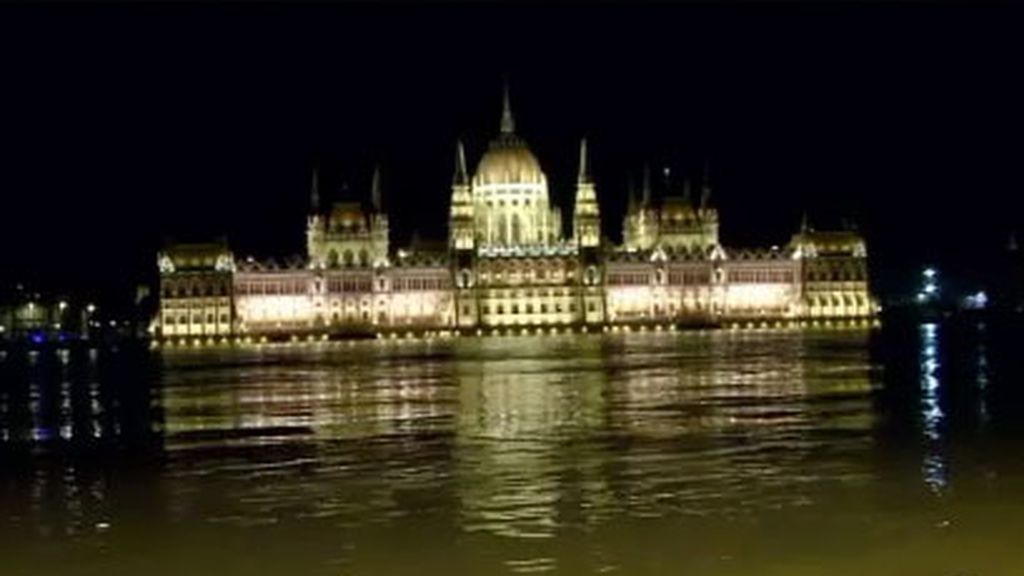 La crecida del Danubio inunda Hungría