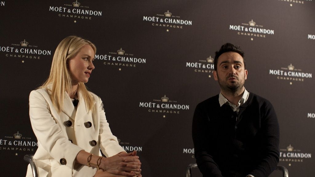 Naomi Watts y J.A. Bayona, cómplices horas antes de los Oscar