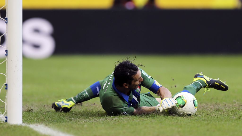 Penaltis: Uruguay 2-3 Italia
