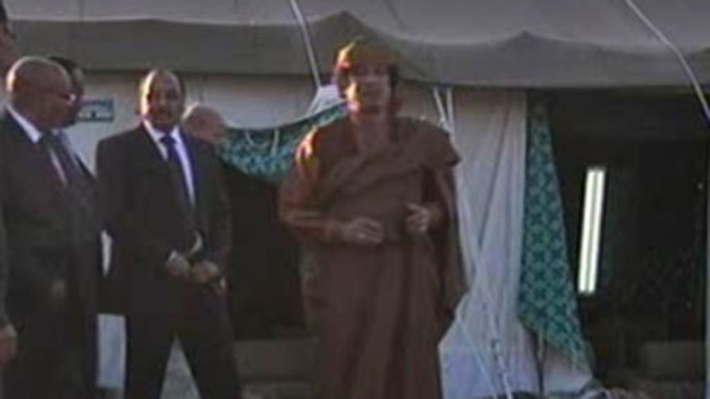 Gadafi acepta el diálogo