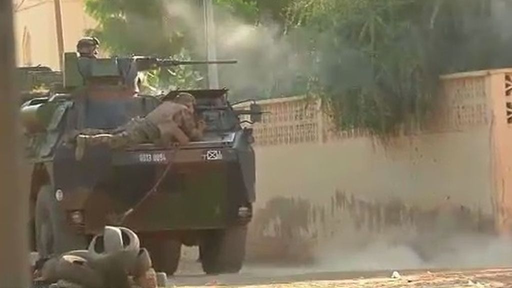 Combate entre soldados malienses e islamistas