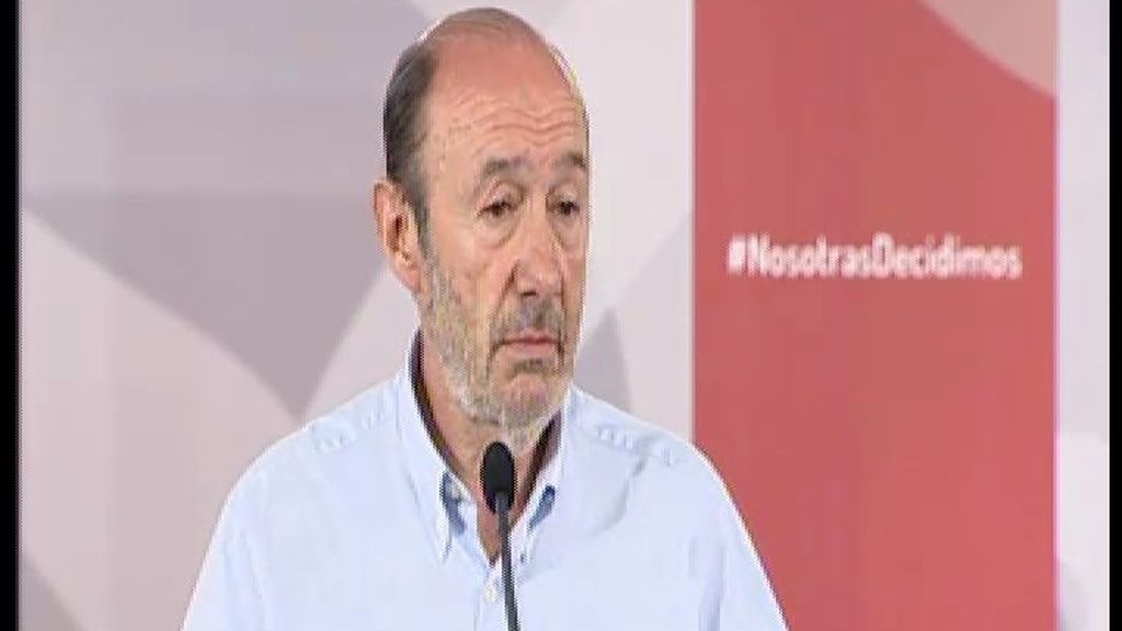 Rubalcaba acusa "a la derecha" de "cambiar derechos por dinero"
