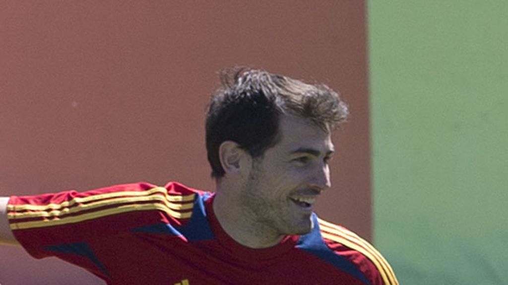 Casillas recupera la sonrisa
