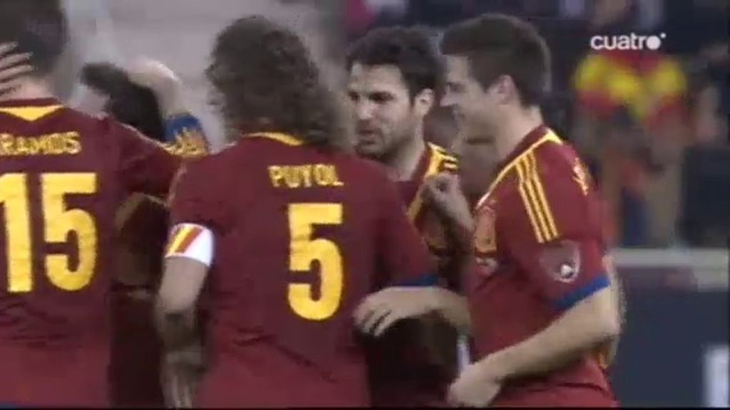 Cesc marca el primer gol de España en el amistoso ante Uruguay