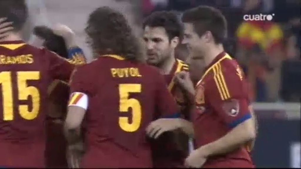 Cesc marca el primer gol de España en el amistoso ante Uruguay