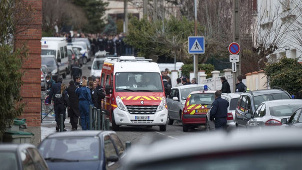 Cuatro muertos en un tiroteo en un colegio judío en Toulouse