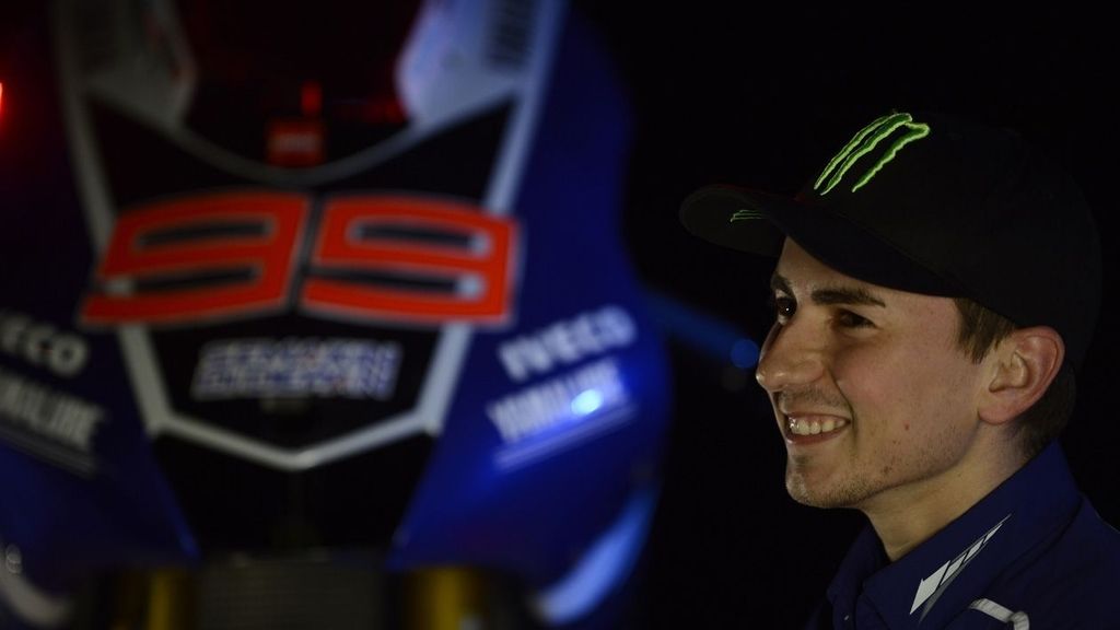 Lorenzo nos abre las puertas del ‘cuartel general’ de Yamaha