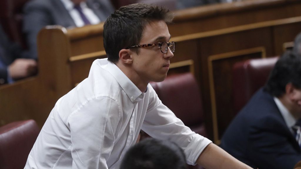 Errejón acusa a Ana Pastor de comportarse "como una portavoz del PP"