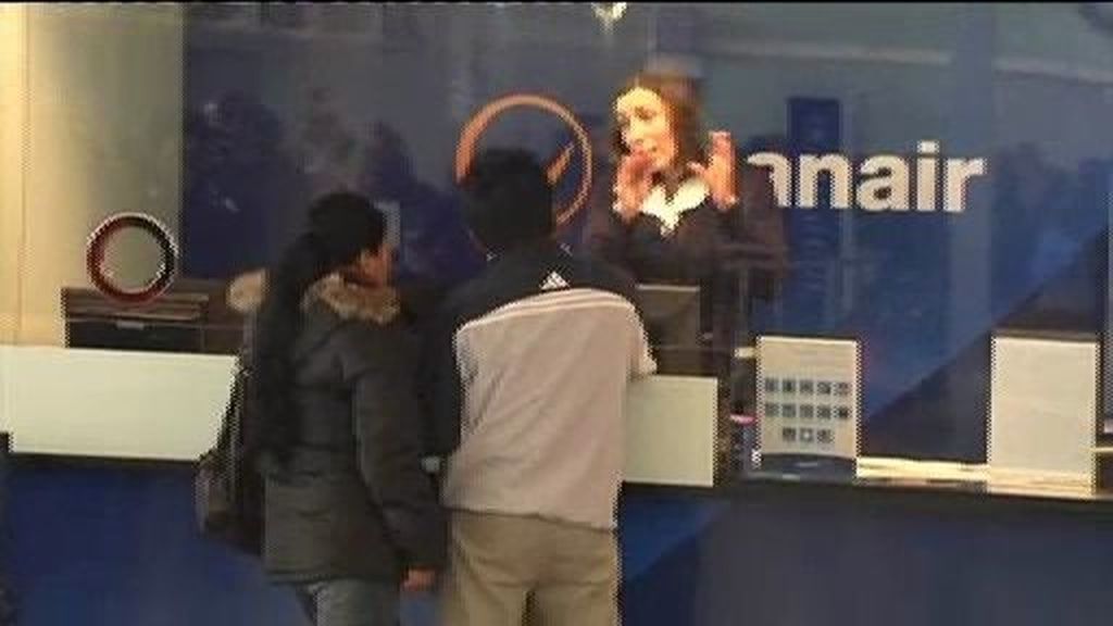 Continúa el calvario de los pasajeros afectados por la crisis de Spanair Continúa el calvario de los pasajeros afectados por la crisis de Spanair