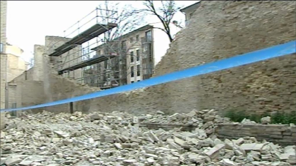 Treinta metros de la muralla medieval de Zaragoza se caen por culpa de las lluvias