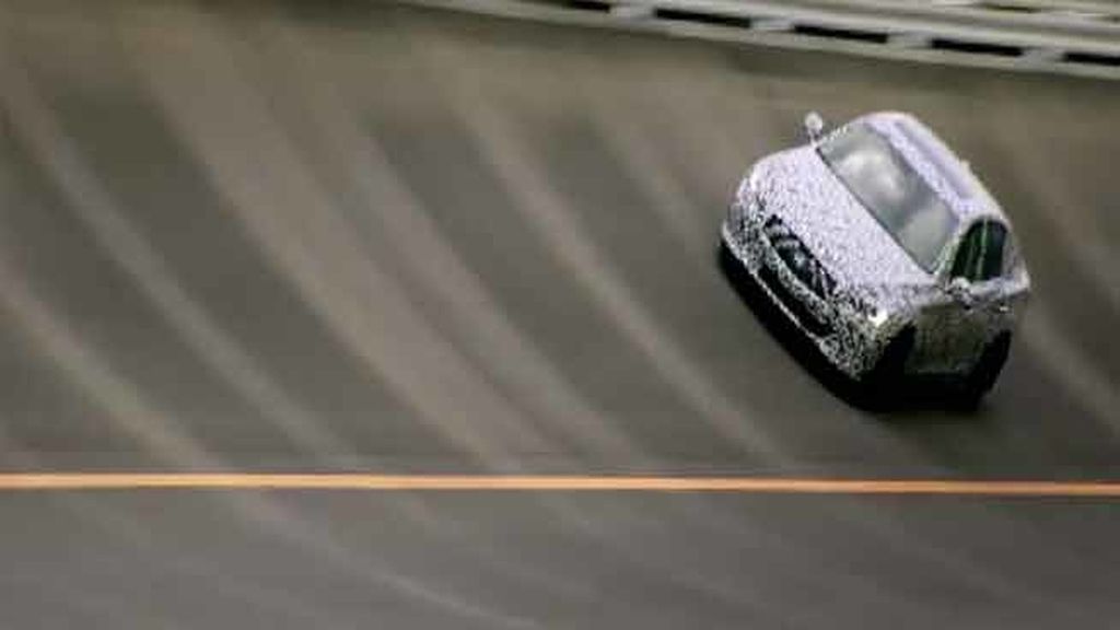 Vettel prueba el 'Infinity q50'