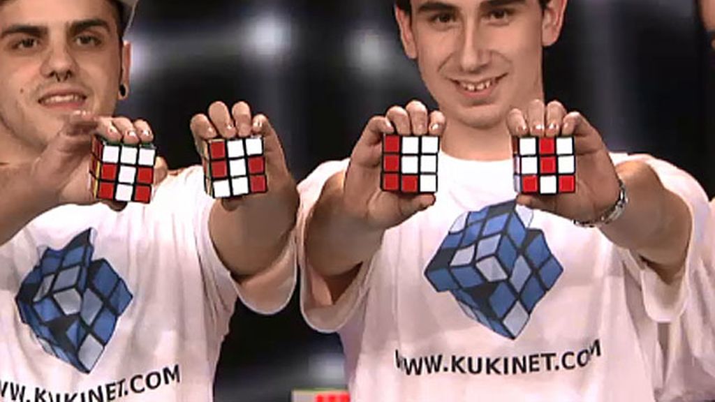 Kukinet, de 18 a 23 años, cubos de Rubik
