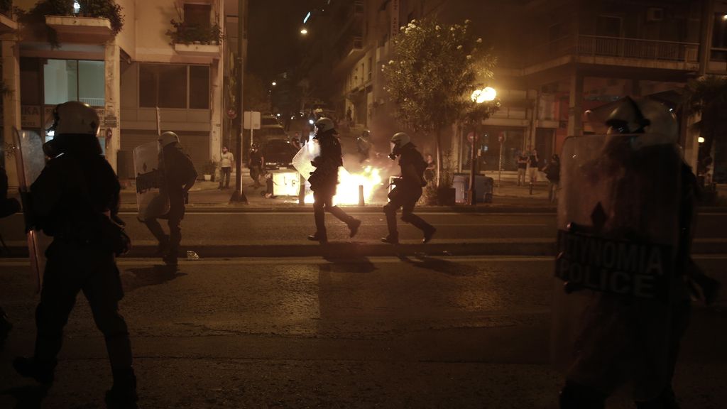 Una marcha antifascista en Atenas acaba con duros enfrentamientos