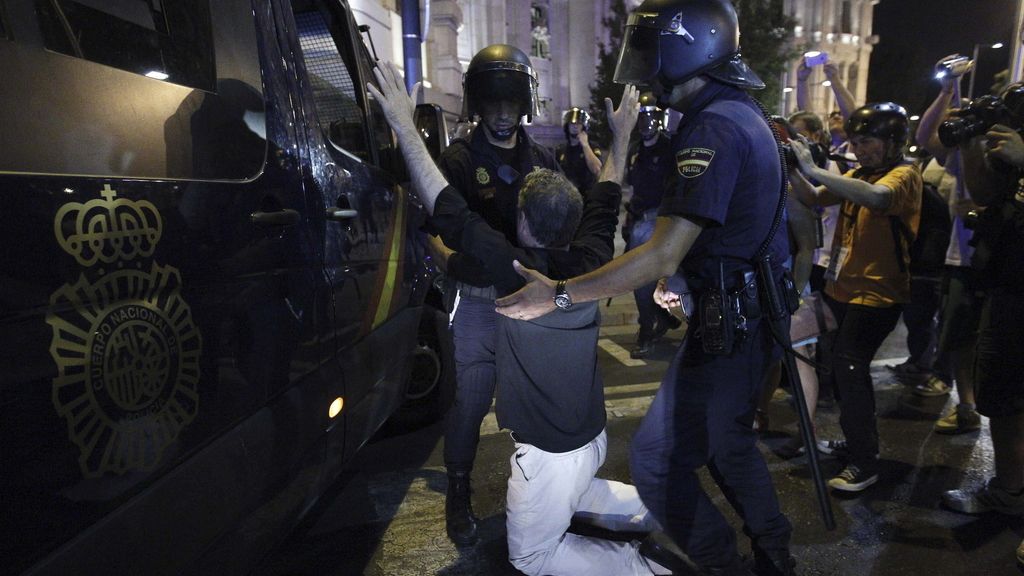 Incidentes en Madrid tras las protestas en la sede del PP