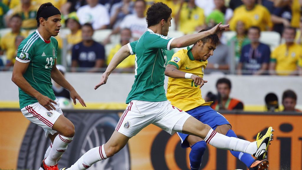 Gol: Brasil 1-0 México (Min.9)