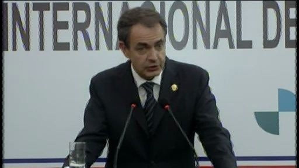 Zapatero se disculpa en Paraguay