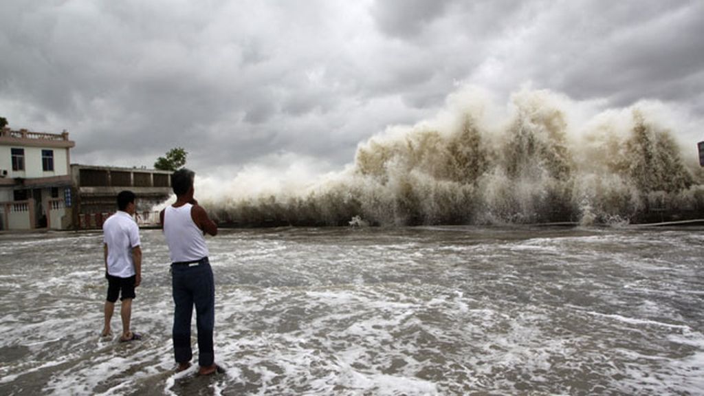 El tifón Usagi arrasa en China