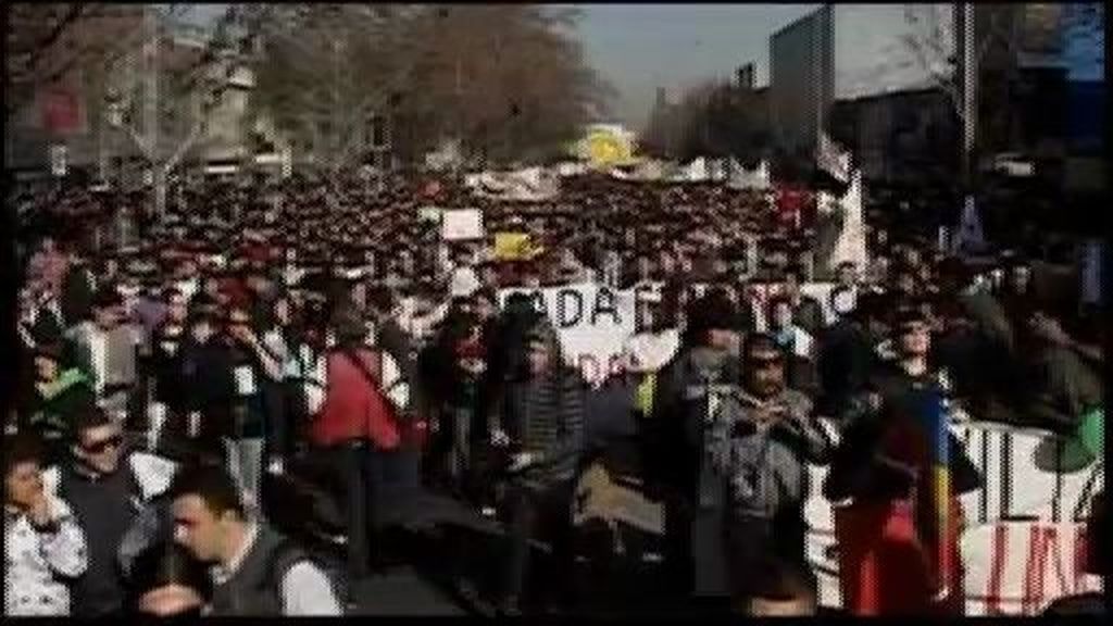 Miles de estudiantes toman la calle en Chile