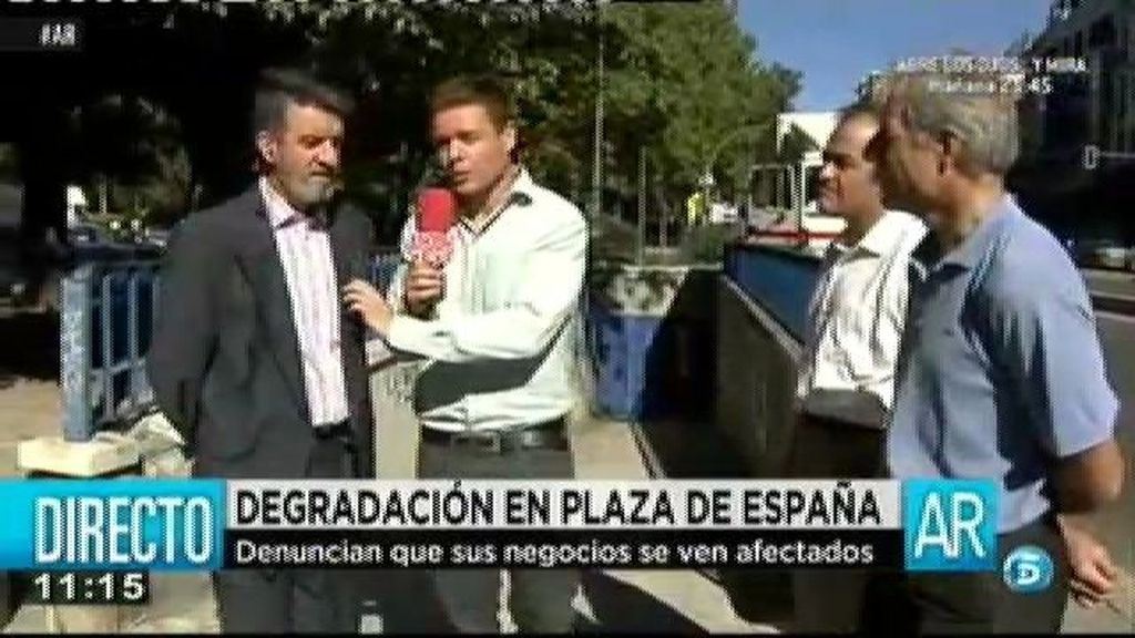 Los dueños de los negocios de Plaza de España se quejan de la degradación de la zona