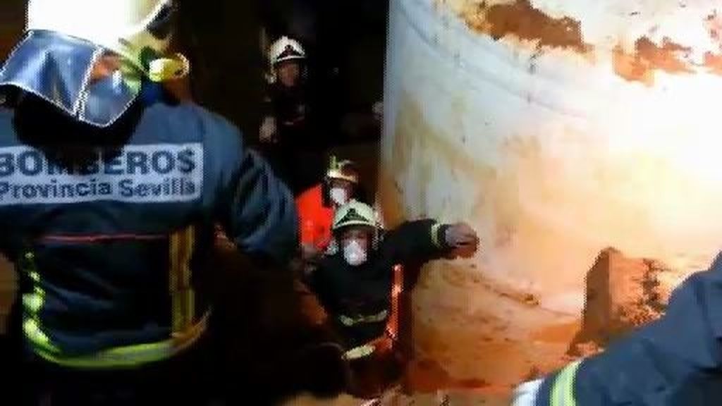 Rescatan a un hombre sepultado a cinco metros de profundidad