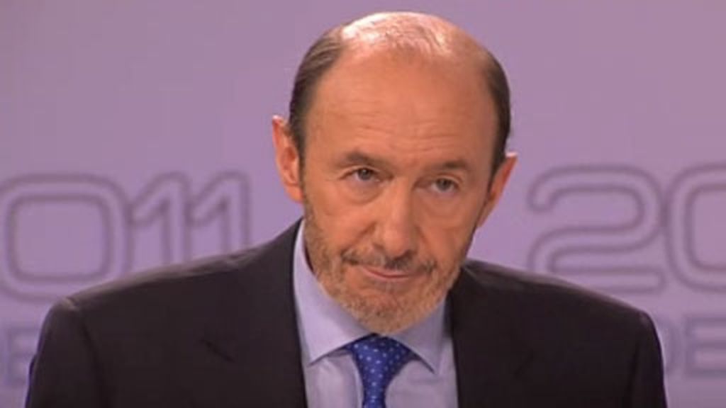 Rubalcaba acusa a Rajoy de "sembrar incertidumbre"