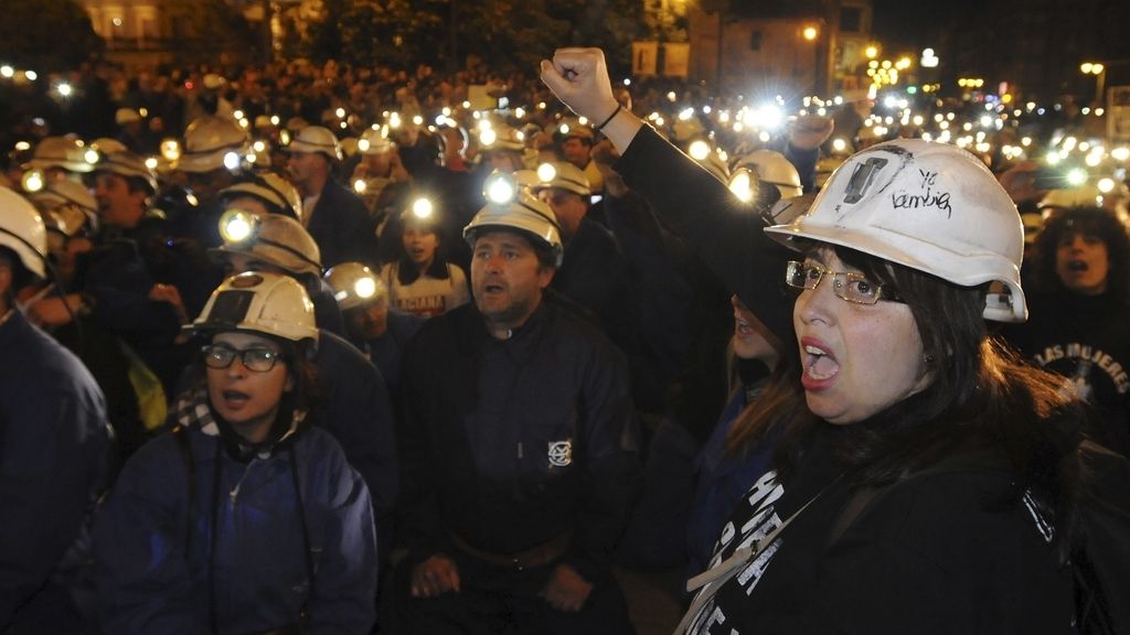 Miles de mineros recorren las calles de León para exigir un futuro para el sector