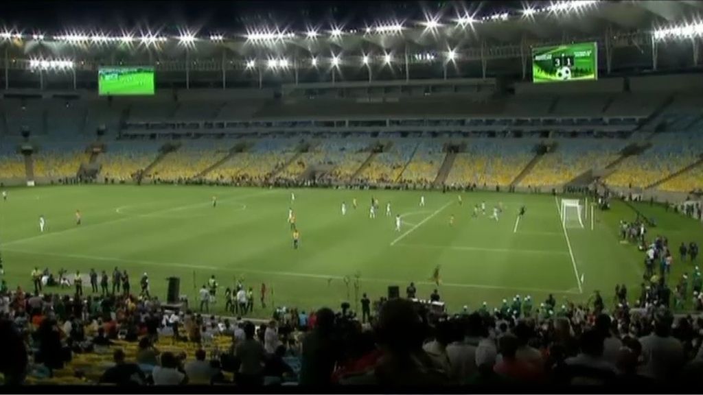 Ronaldo y Bebeto marcan sus primeros goles en el renovado estadio de Maracaná