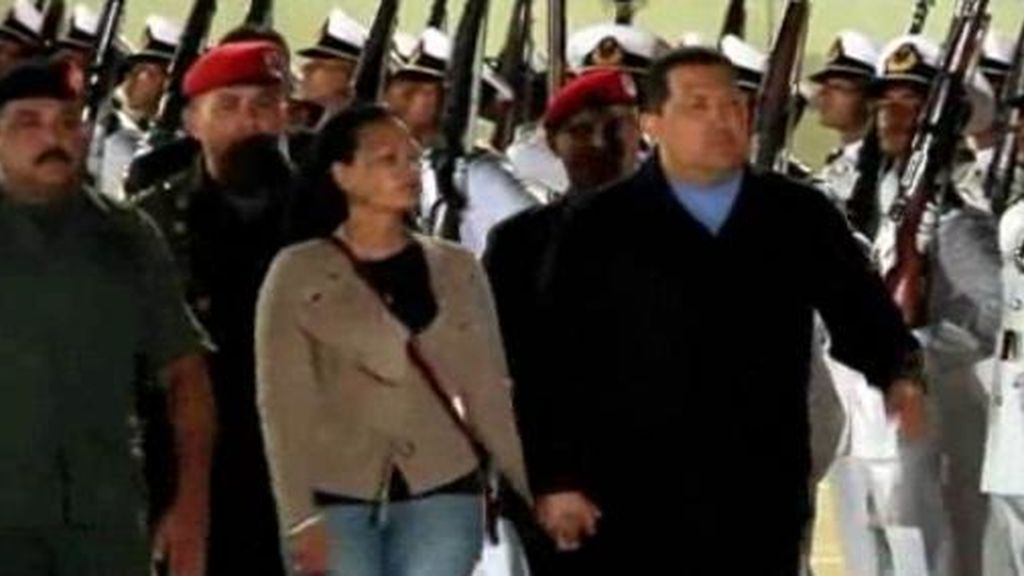 Chávez viaja a Cuba para someterse a radioterapia
