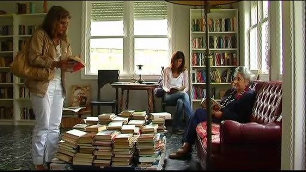 'Casa Augusta', un lugar donde los libros se venden al peso