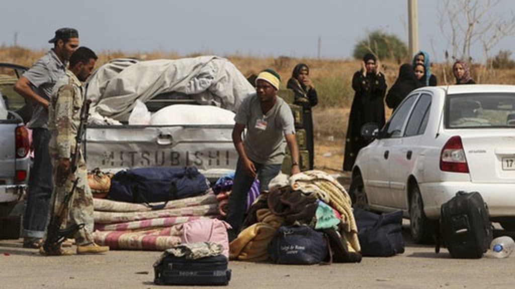 Los civiles escapan de Sirte