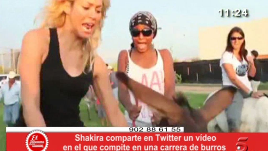 Shakira en una carrera de burros