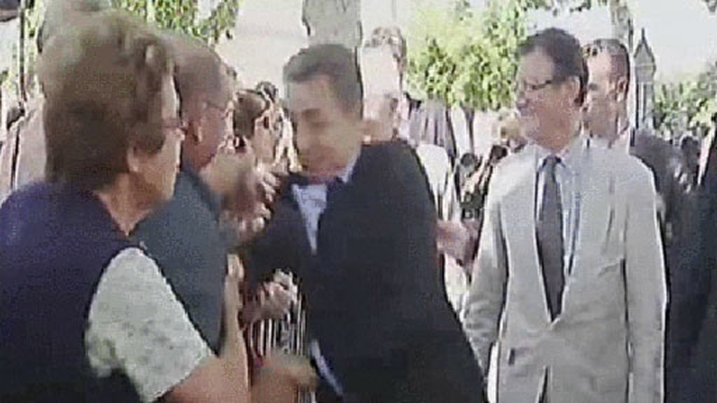 Sarkozy, zarandeado