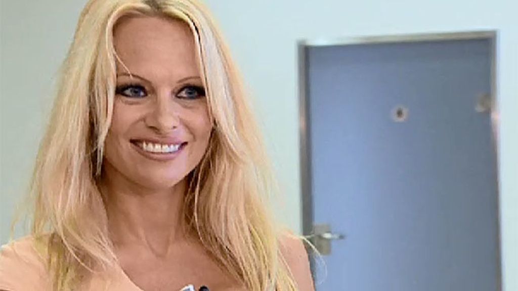 ¿A quién sorprenderá Pamela Anderson?
