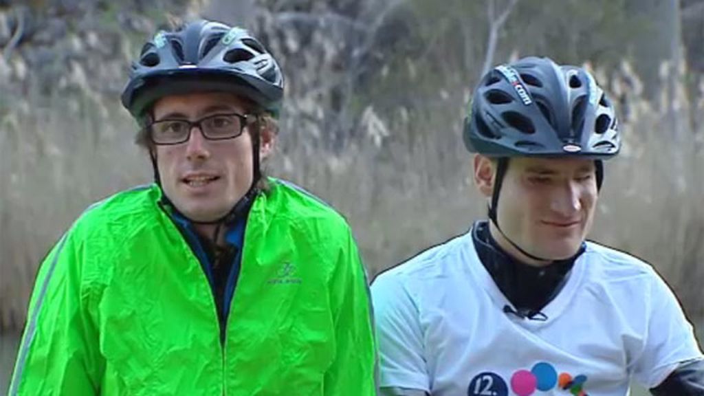 Un joven ciego viaja en bicicleta de Cuenca a Marruecos