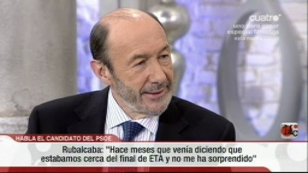 Rubalcaba tilda de 'correcta' su relación con Rajoy