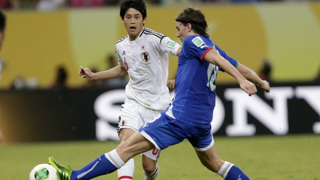 Gol: Italia 2-2 Japón (min.50)