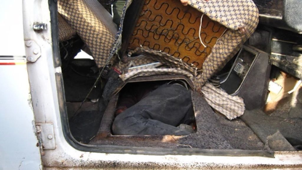 Melilla: un 'detector de latidos' descubre a un inmigrante escondido bajo el asiento de un coche