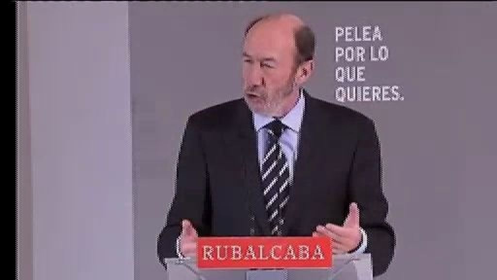 Rubalcaba pregunta a Rajoy que es "lo que esconde" en su programa